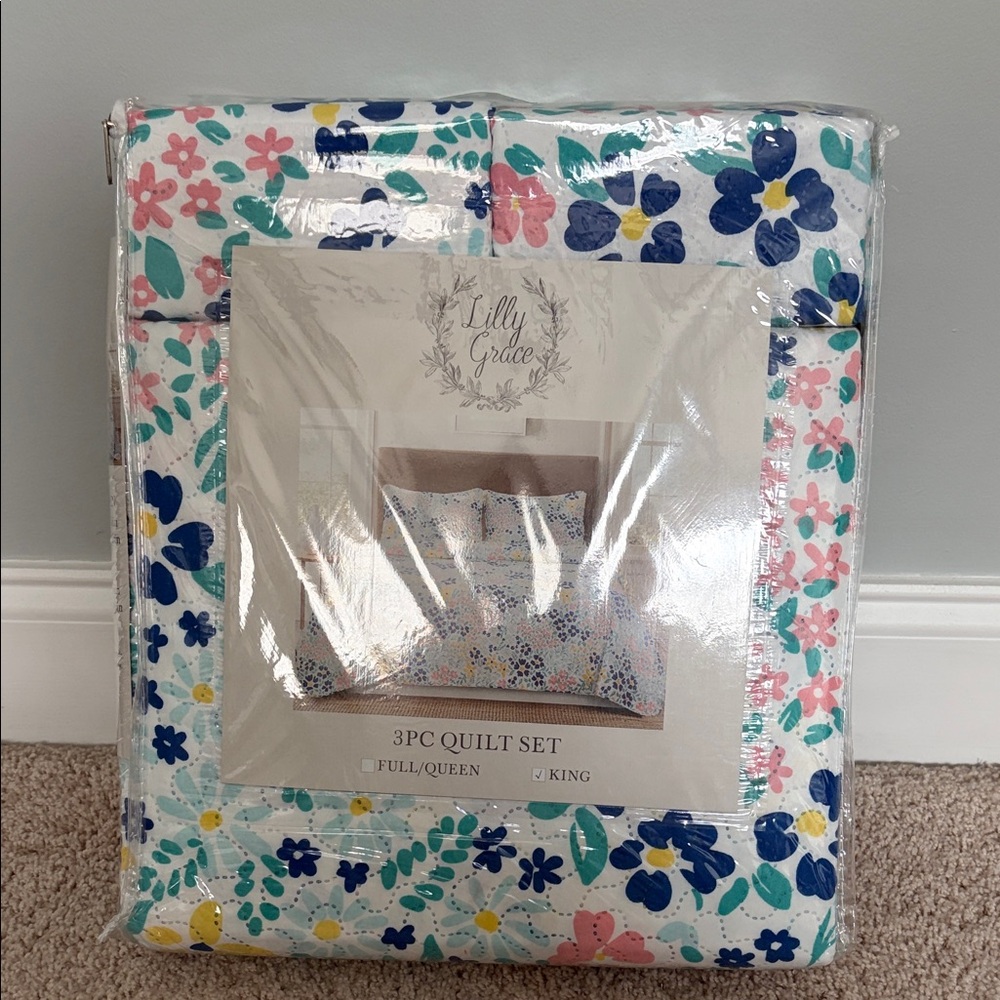 Floral Quilt Set - Full/Queen